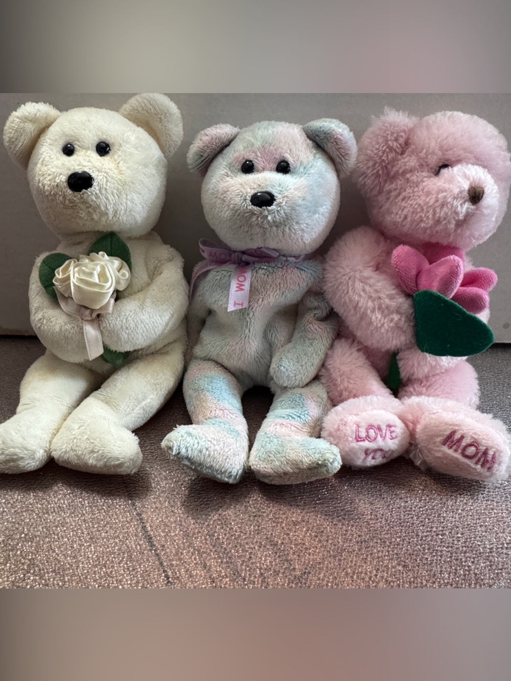 Ty Beanie Babies Teddy Bear Lot – “I Love Mom” Plush Trio w/ Flowers – Vintage
